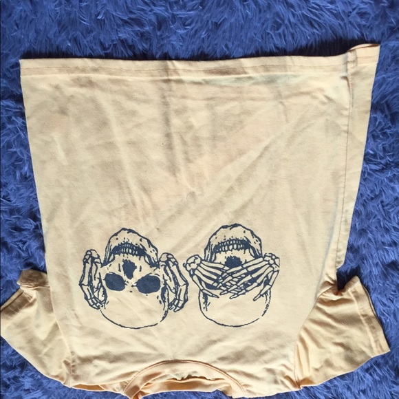 Crop top - Picture 1 of 1